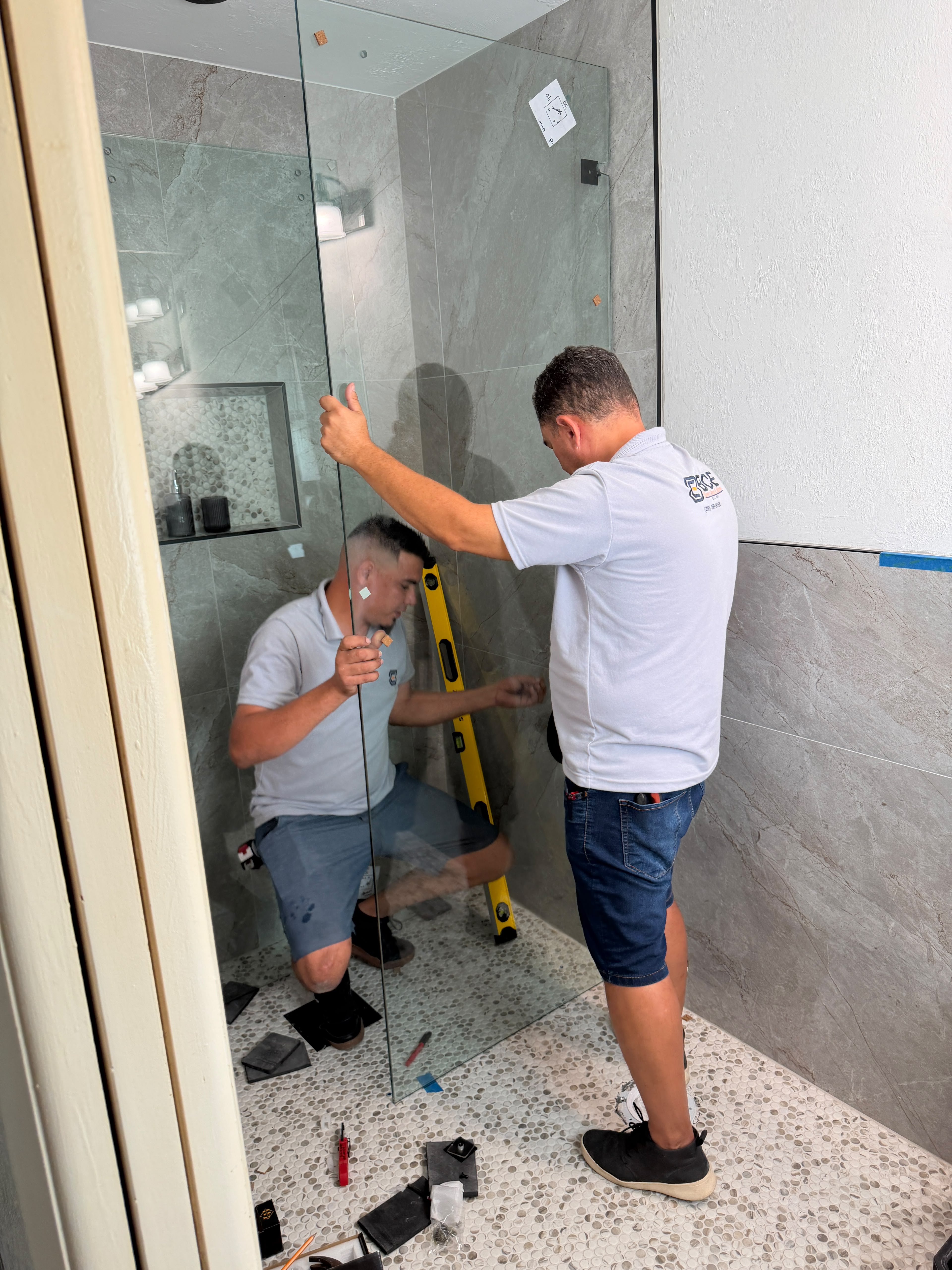 Shower Door Repair or Replace? How Fort Myers Homeowners Decide